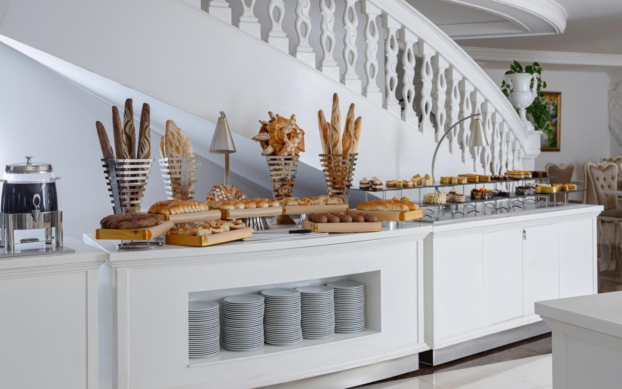 ホテル サマキー パレス シャラジル Seredil エクステリア 写真 A bread station