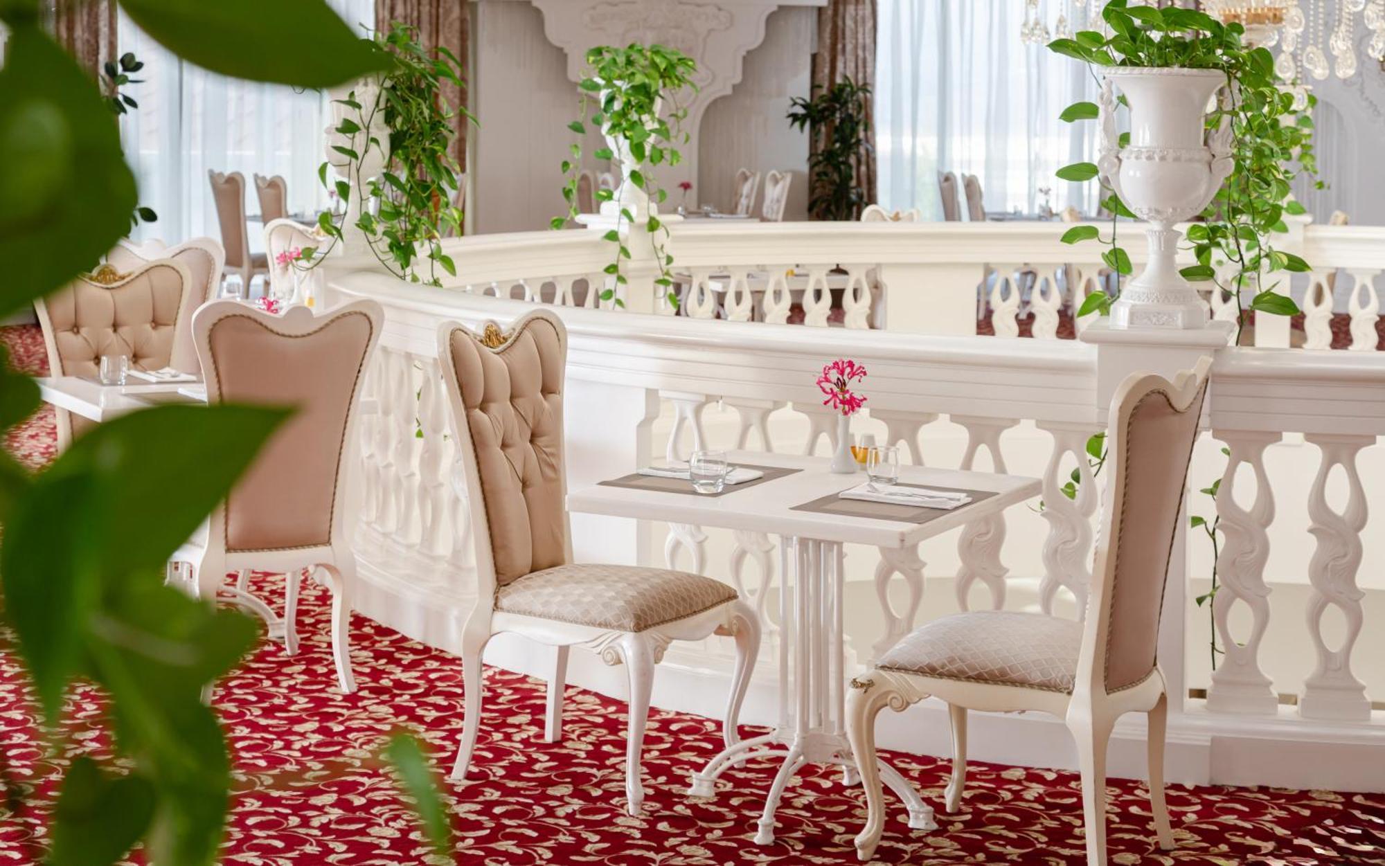 ホテル サマキー パレス シャラジル Seredil エクステリア 写真 Restaurant